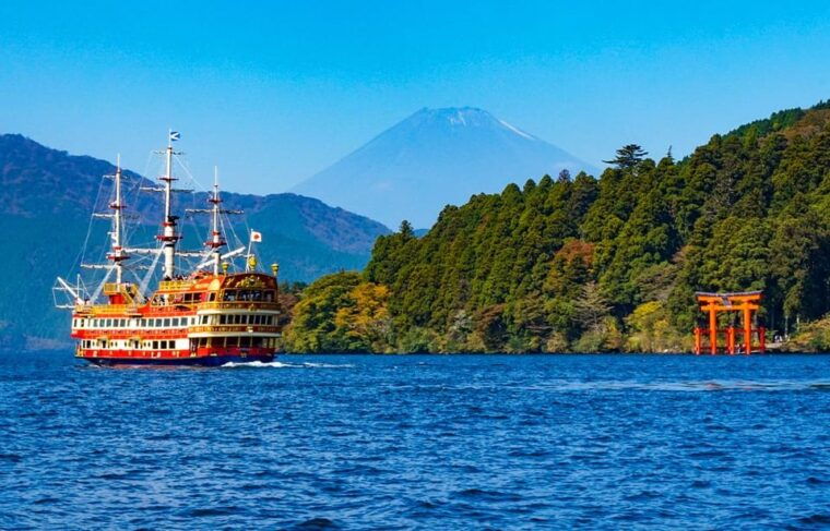 from-tokyo-mount-fuji-hakone-lake-ashi-ropeway-1-day-tour