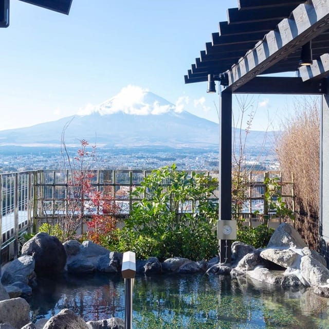 from-tokyo-mount-fuji-oshino-hakkai-hot-spring-day-tour
