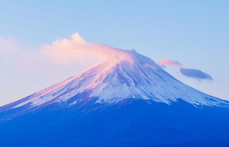 from-tokyo-mount-fuji-oshino-hakkai-hot-springs-tour