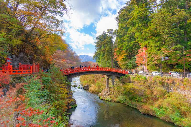 from-tokyo-nikko-toshogu-shrine-waterfall-lake-trip