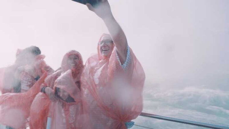 from-toronto-early-bird-niagara-falls-small-group-day-trip