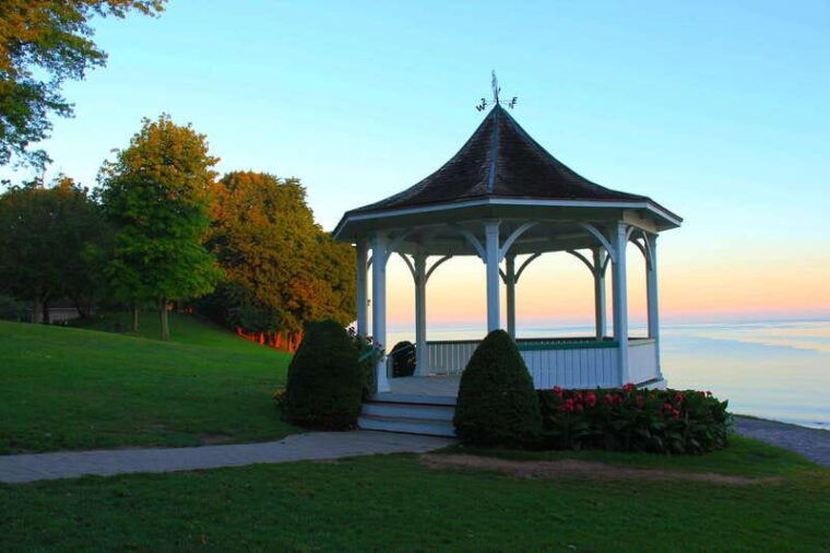 from-toronto-niagara-falls-day-tour-with-boat-cruise-2