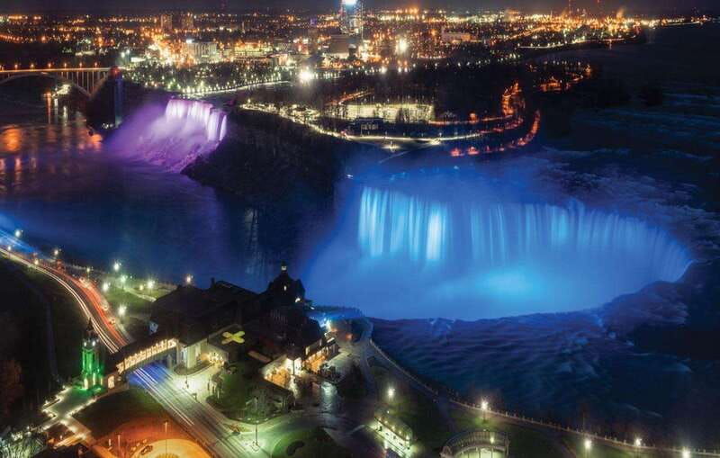 from-toronto-winter-festival-of-lights-niagara-falls-tour