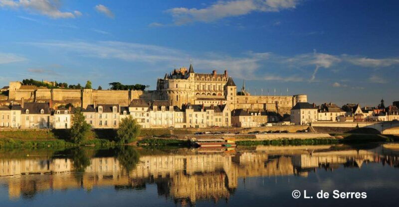 from-tours-amboise-chenonceau-chambord-chateaux-day-trip
