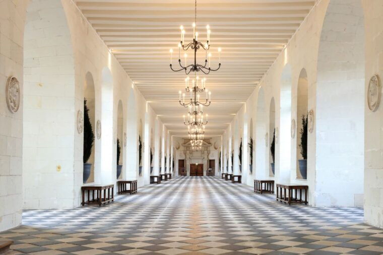 from-tours-chenonceau-and-chambord-castles-guided-tour