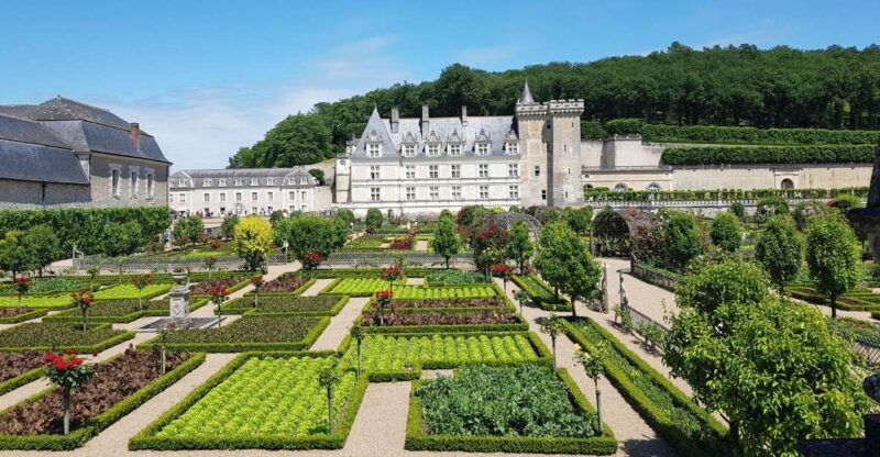 from-tours-villandry-azay-le-rideau-vouvray-winery