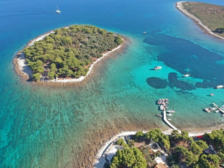 from-trogir-three-islands-half-day-speedboat-tour