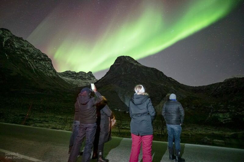 from-tromso-aurora-minibus-chase-with-portrait-and-hot-meal