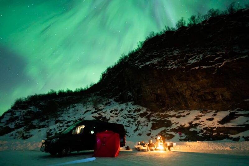 from-tromso-aurora-minibus-chase-with-portrait-and-hot-meal
