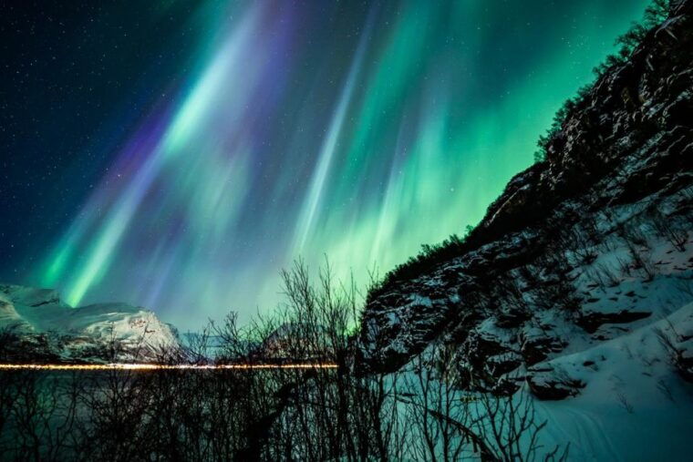 from-tromso-aurora-minibus-chase-with-portrait-and-hot-meal