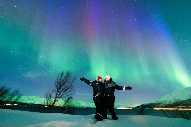 from-tromso-aurora-minibus-chase-with-portrait-and-hot-meal