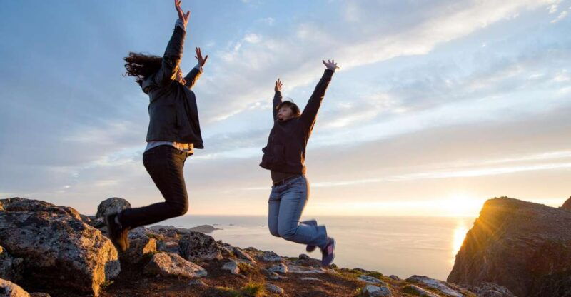 from-tromso-midnight-sun-hiking-tour
