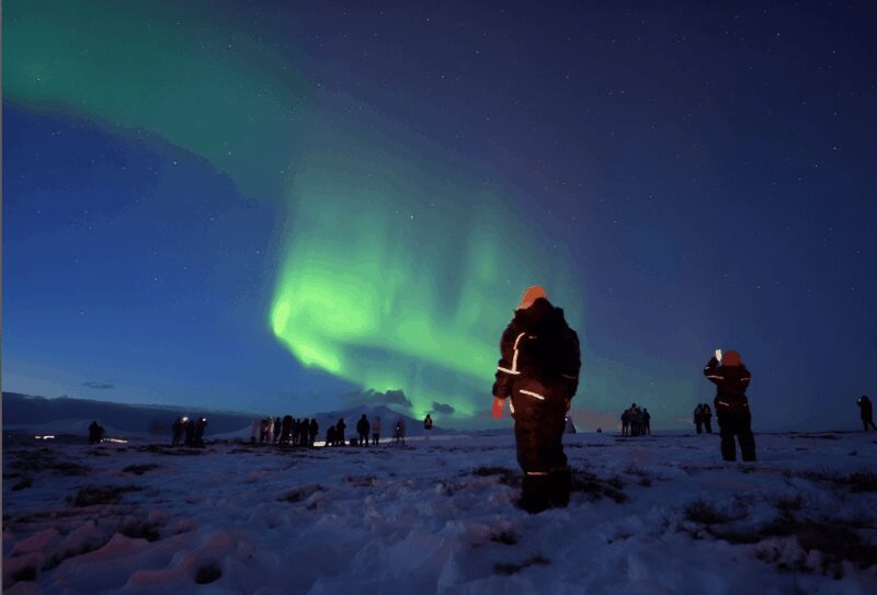 From Tromsø: Northern Lights Tour in Minibus with Photos - Key Points