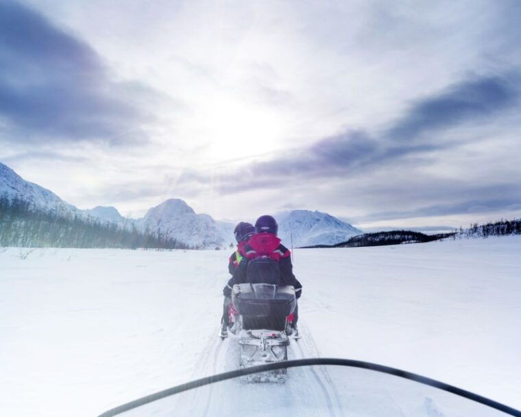 from-tromso-snowmobile-safari-in-the-lyngen-alps