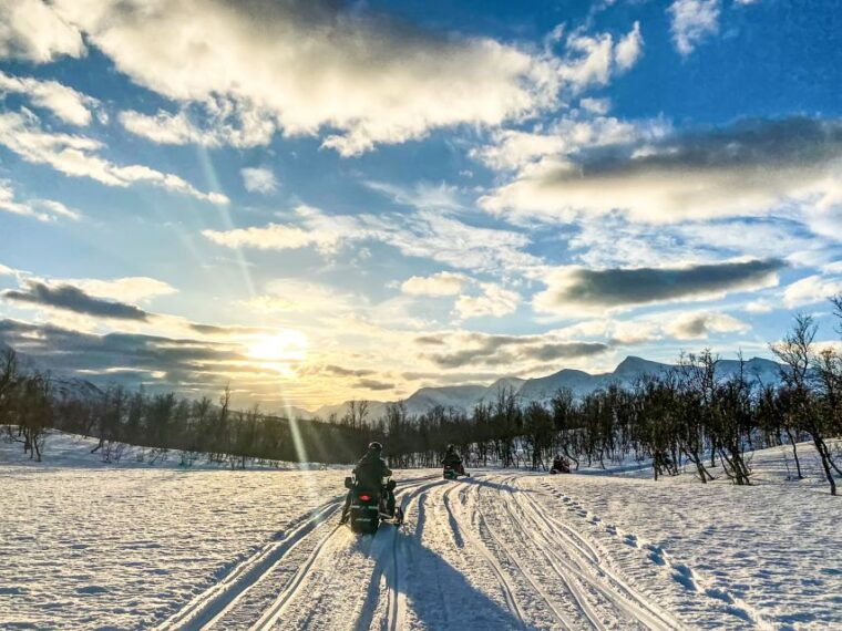 from-tromso-snowmobile-safari-in-the-lyngen-alps
