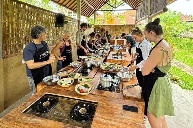 From Ubud: Authentic Cooking Class Visit Traditional Market - Who Should Consider This Experience?