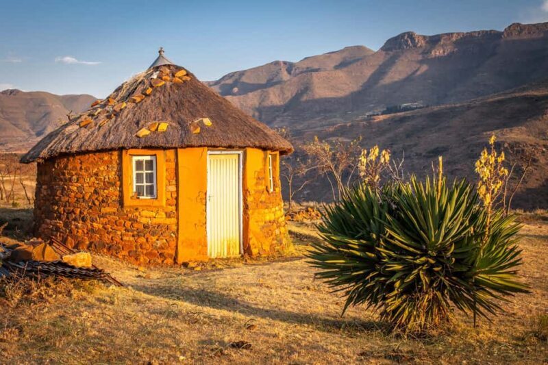From Underberg: Sani Pass & Lesotho - 2 days / 1 Night - Descending into Mokhotlong: History and Nature