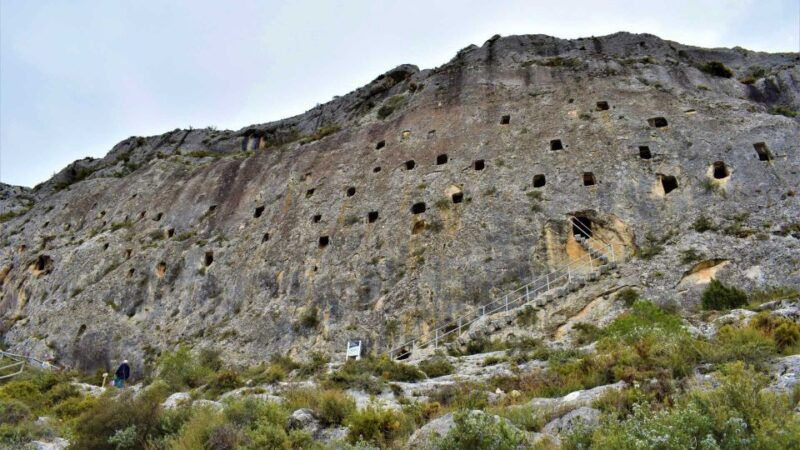 from-valencia-bocairent-and-covetes-dels-moros-day-trip