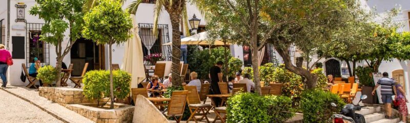 From Valencia: Excursion to Altea, Guadalest, and entrance to the Algar Waterfalls - FAQ