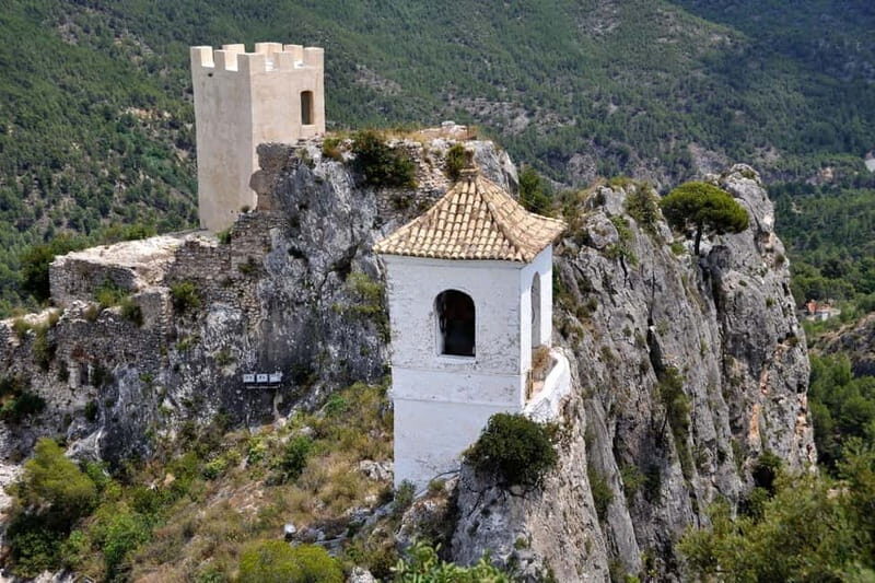 From Valencia: Fountains of Algar & Castell de Guadalest - Free Time & Personal Explorations