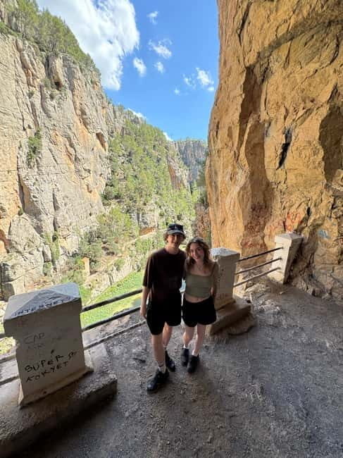 From Valencia: Montanejos Hot Springs + Salto De la Novia Waterfall. - FAQs