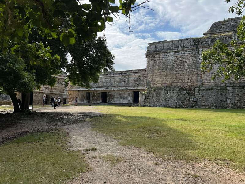 from-valladolid-tour-to-chichen-itza-2-cenotes