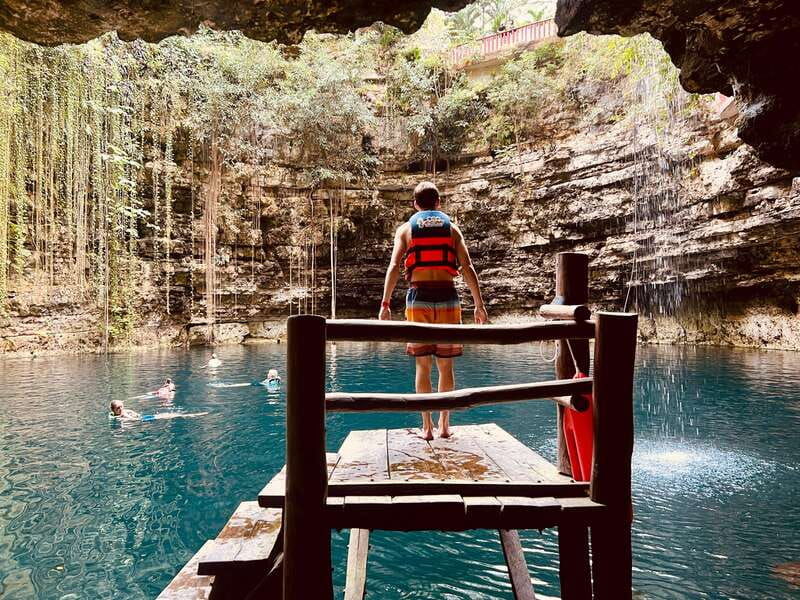 from-valladolid-tour-to-chichen-itza-2-cenotes