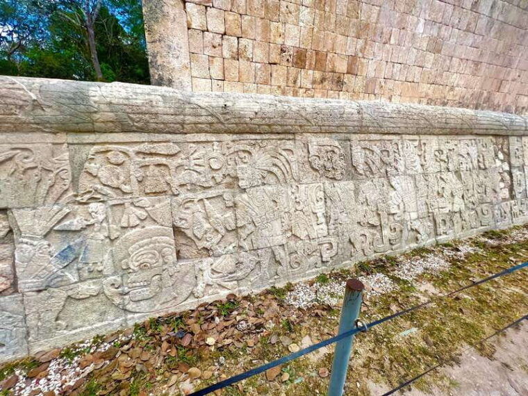 from-valladolid-tour-to-chichen-itza-2-cenotes