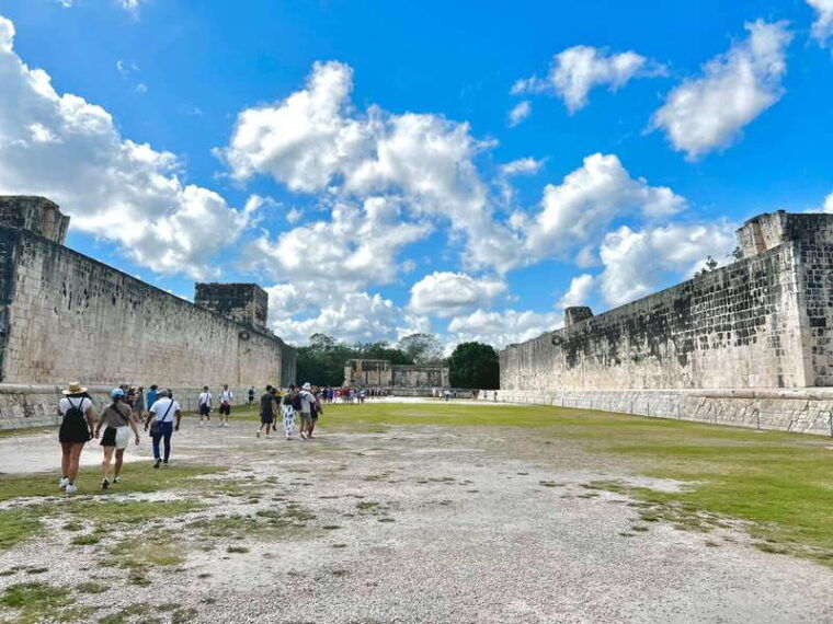 from-valladolid-tour-to-chichen-itza-2-cenotes