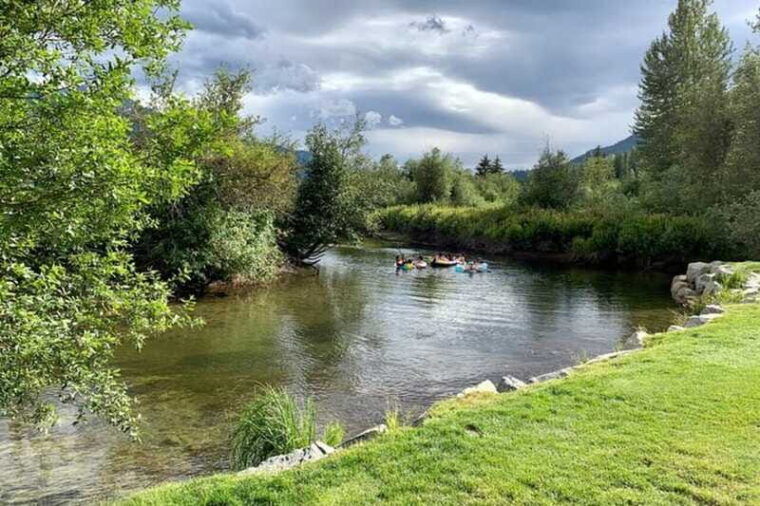 from-vancouver-full-day-waterfalls-whistler-village-tour