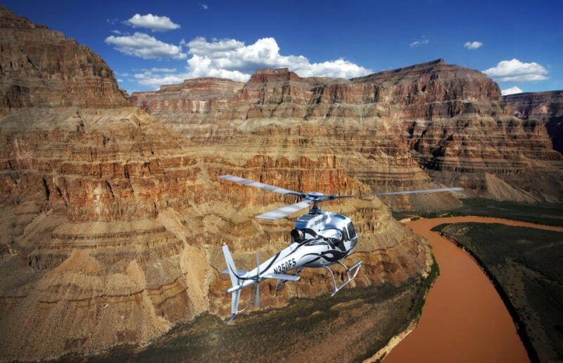 from-vegas-grand-canyon-helicopter-with-eagle-point-landing