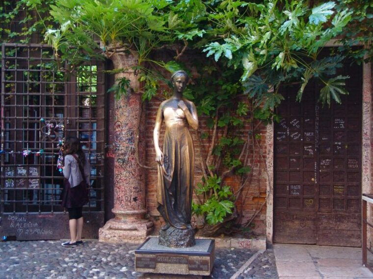 from-venice-verona-walking-tour-with-transportation