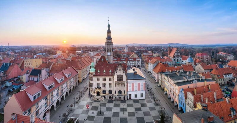 From Vienna: Bratislava& Budapest Day Tour with Photographer - Key Points