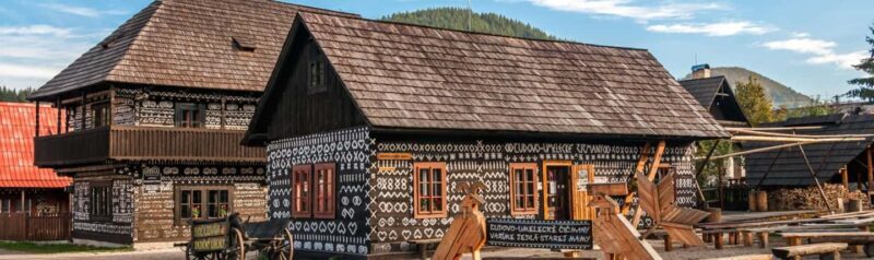 From Vienna/Bratislava: Castles, imany & UFO Observation - The Slovak Bethlehem: Artistic Masterpiece in Wood