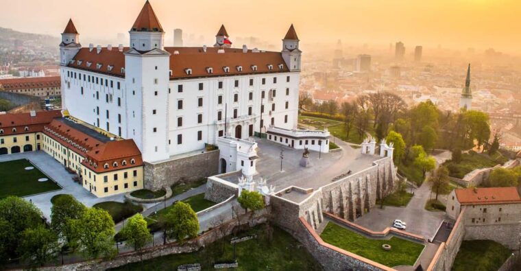 from-vienna-bratislava-city-highlights-trip