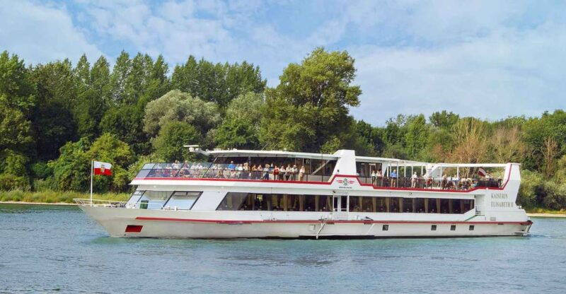 from-vienna-day-cruise-to-bratislava