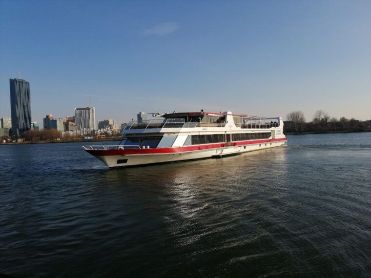 from-vienna-day-cruise-to-bratislava
