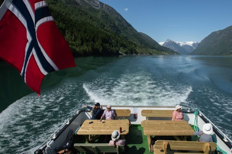 from-vik-guided-fjord-glacier-tour-to-fjaerland