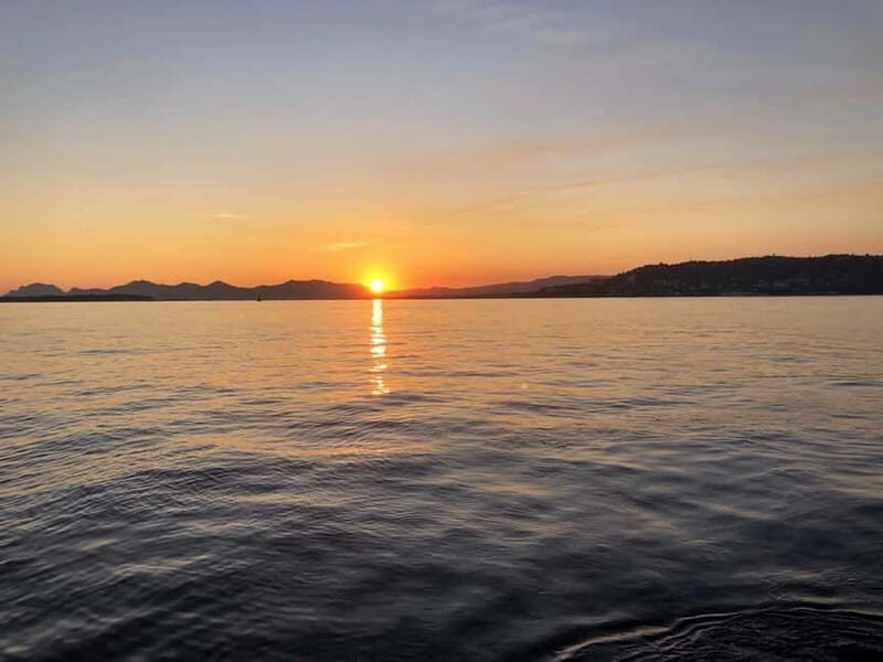 From Villefranche-Sur-Mer: Night Show Cruise - FAQ