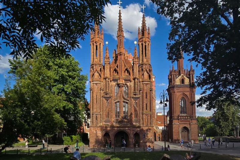 From Vilnius: Trakai & Hill of Angels Tour - Key Points