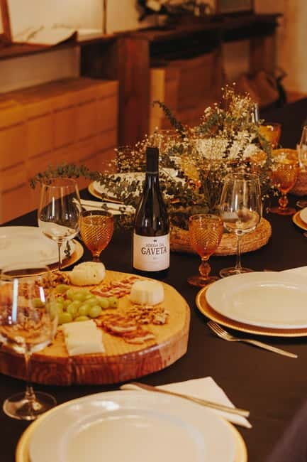 From Vine to Table with Wine Tasting in the Serra de Tomar - The Charm of the Vineyards and the Serra de Tomar Region