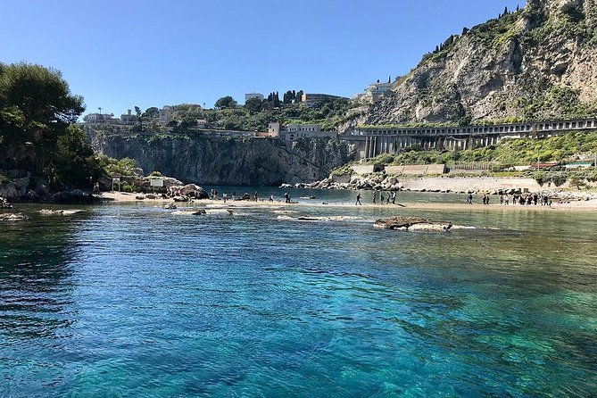 from-volcano-to-sea-private-tour-of-etna-and-taormina-boat-tour-with-tasting-4
