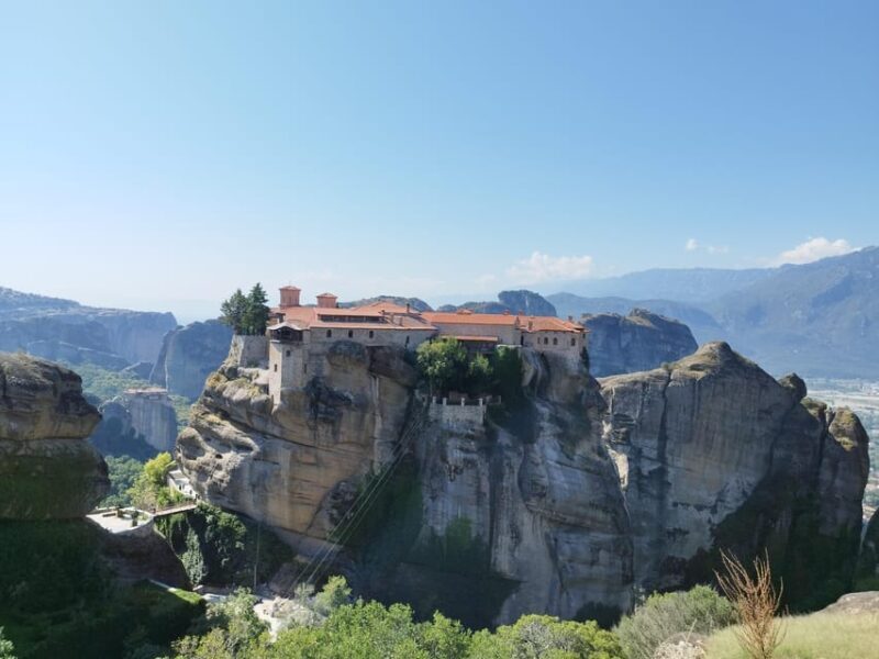From Volos : Meteora Monasteries and Rocks Guided Tour - Introduction to the Meteora Experience