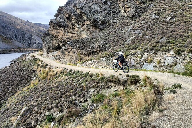 From Wanaka Bike the Lake Dunstan Trail with Shuttle Return - FAQs