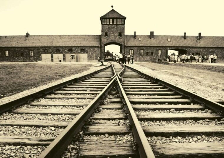 from-warsaw-auschwitz-birkenau-small-group-tour-with-lunch