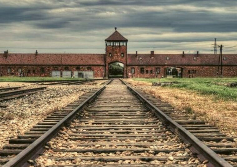 from-warsaw-auschwitz-birkenau-small-group-tour-with-lunch