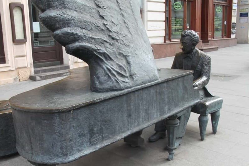 From Warsaw: Lodz & Litzmannstadt Jewish Ghetto Private Tour - What’s Included and Why It Matters