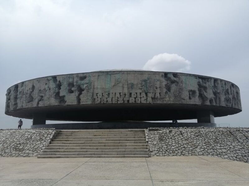 from-warsaw-lublin-and-majdanek-state-museum-day-tour