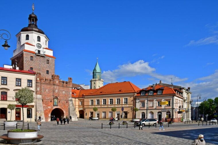 from-warsaw-lublin-and-majdanek-state-museum-day-tour