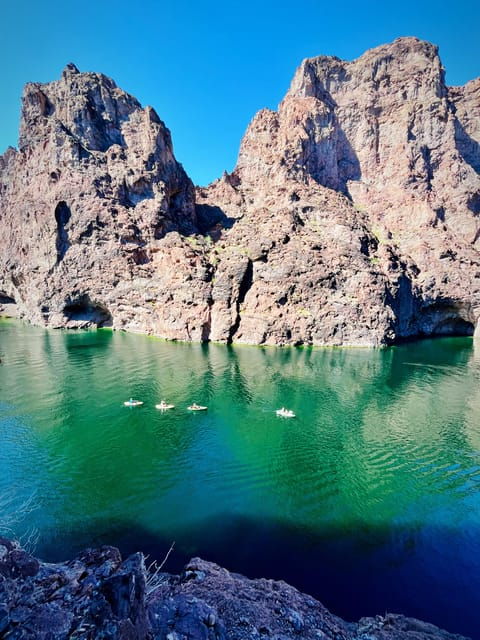 from-willow-beach-half-day-emerald-and-echo-cave-kayak-tour